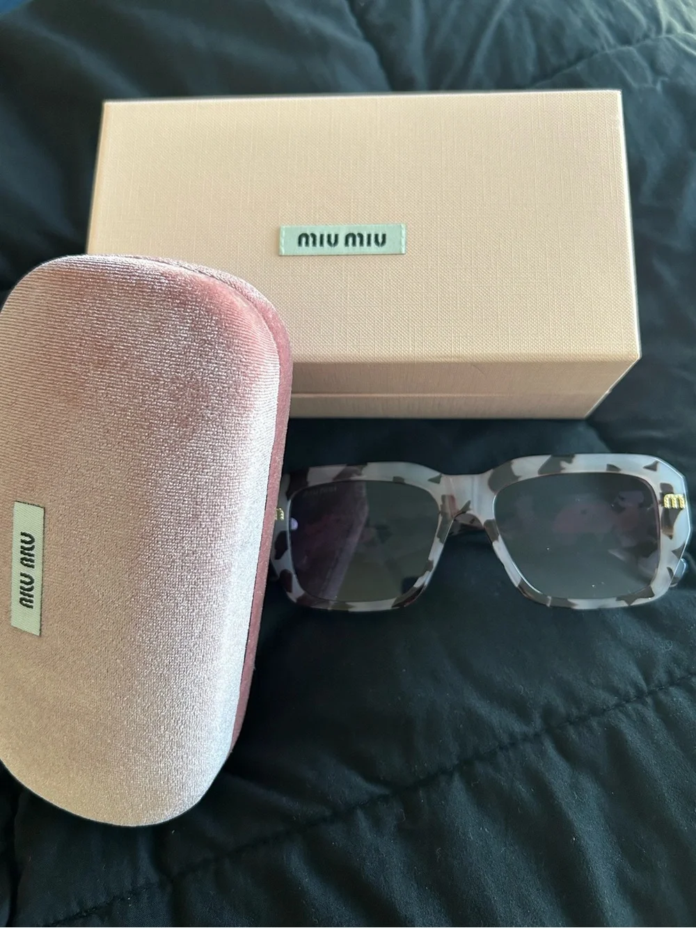 Miu Miu Pink Tortoiseshell Rectangular Sunglasses with pink Case